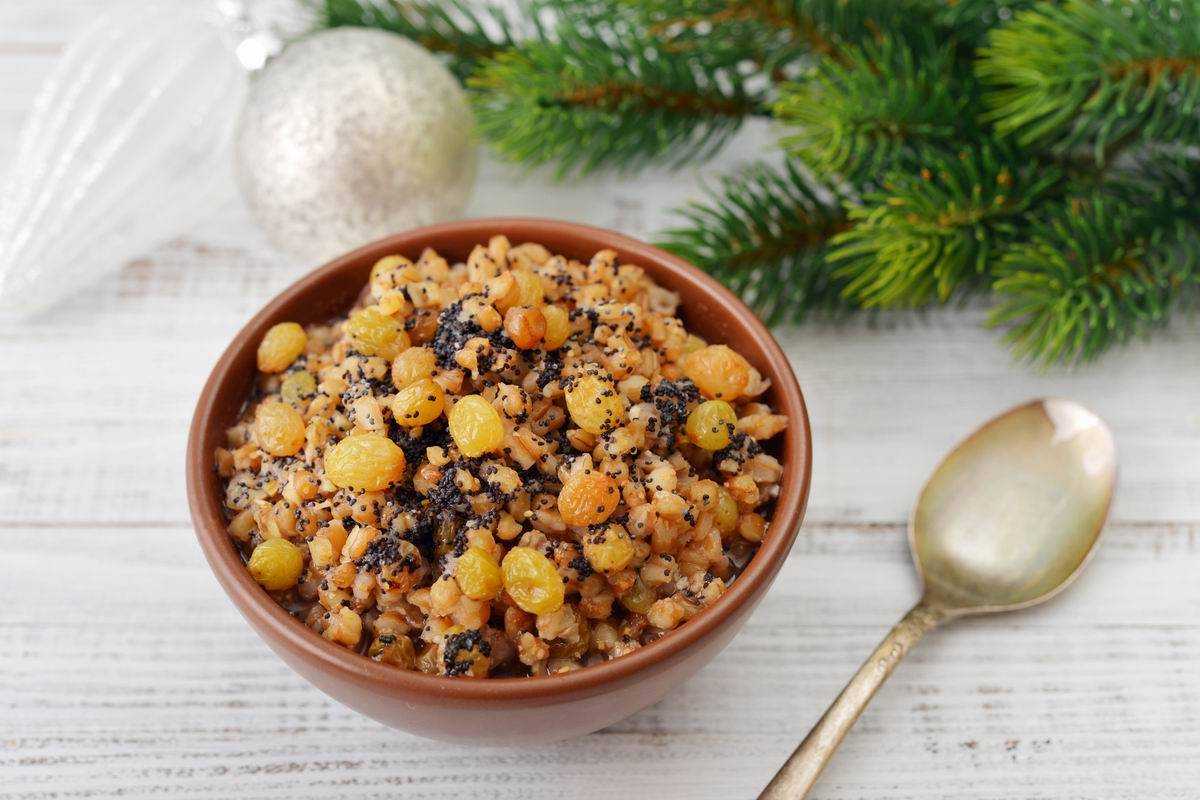 Как правильно приготовить кутью из риса с изюмом