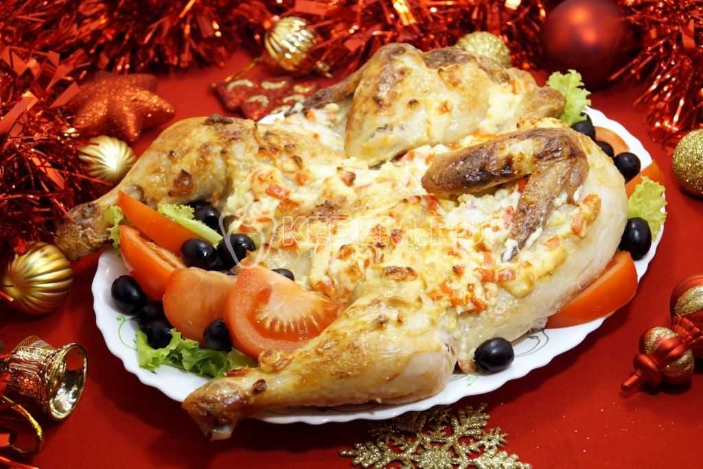 Пошаговый рецепт с фото приготовления запеченной курицы в духовке с творожным сыром Жар-птица