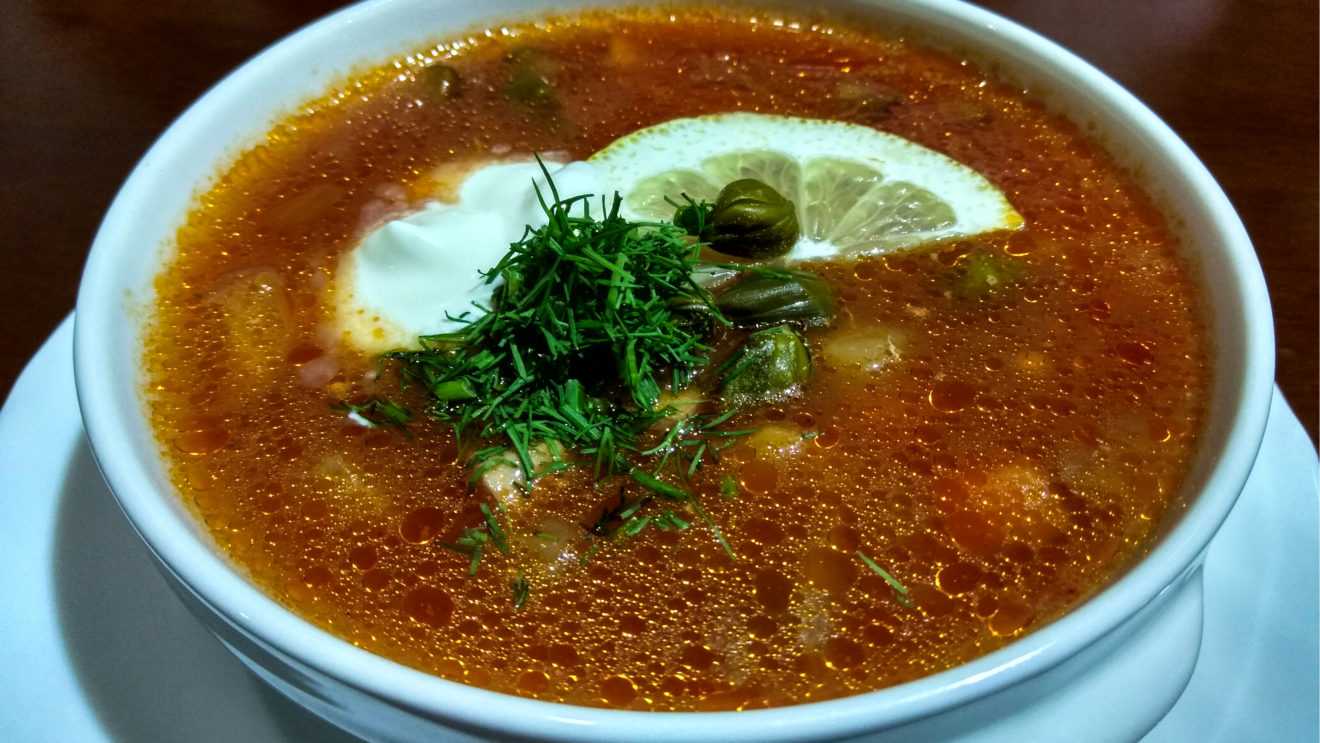 Солянка сборная мясная - классические рецепты