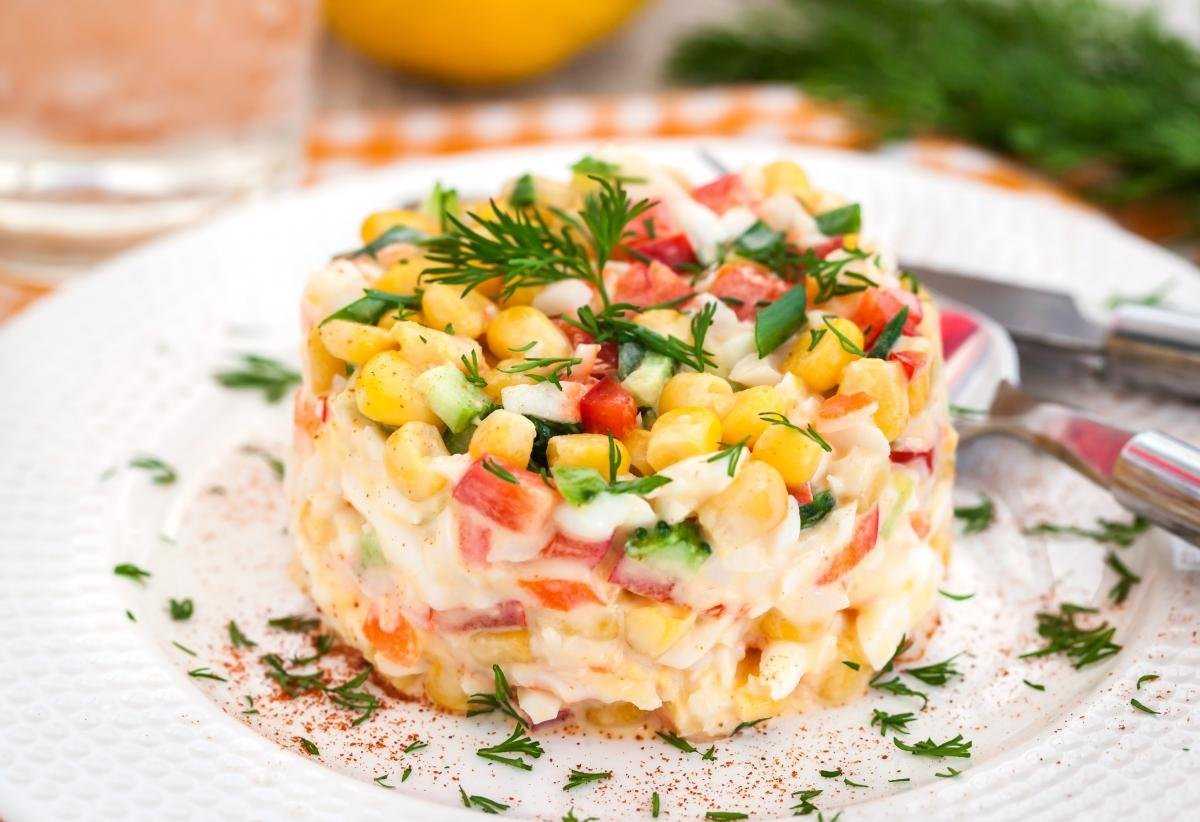 Новогодние салаты - 15 очень вкусных и простых рецептов