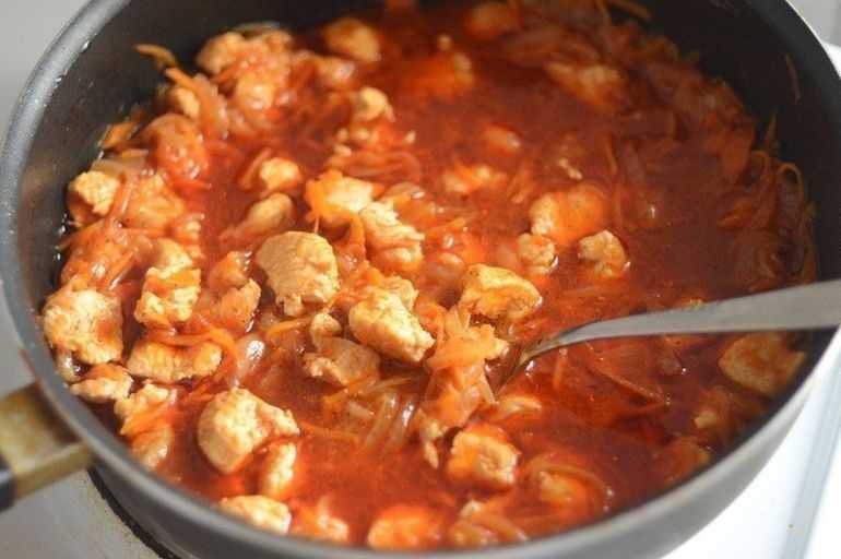 Картофель с мясом в духовке: 5 простых и вкусных рецептов