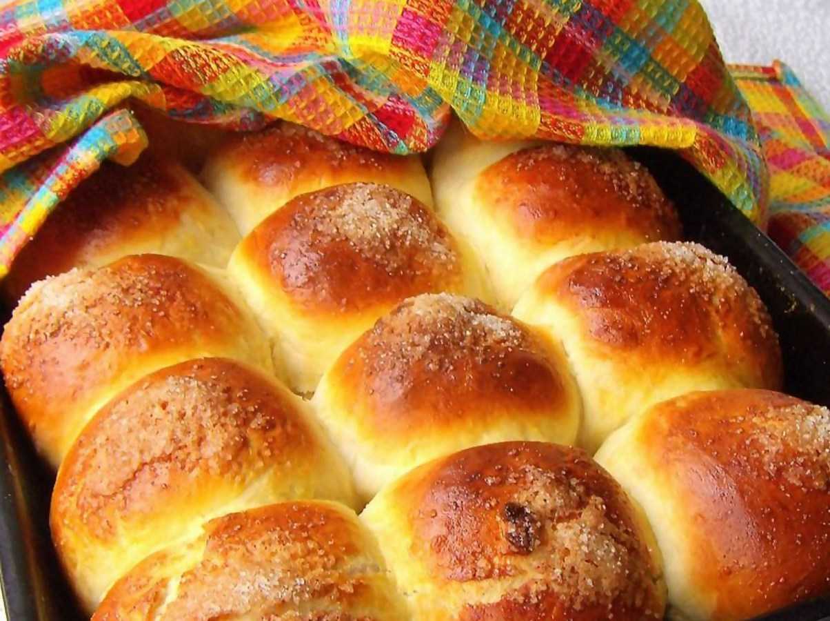 Готовим дрожжевое тесто для пирожков в духовке и на сковороде – очень вкусное, мягкое как пух