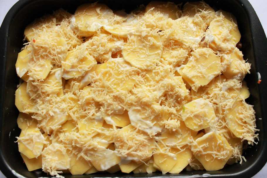 Стожки из фарша — рецепты с тёртым картофелем и сыром