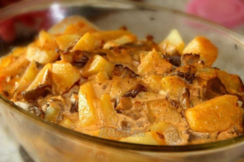 Картошка по-деревенски запеченный в духовке – рецепты с мясом