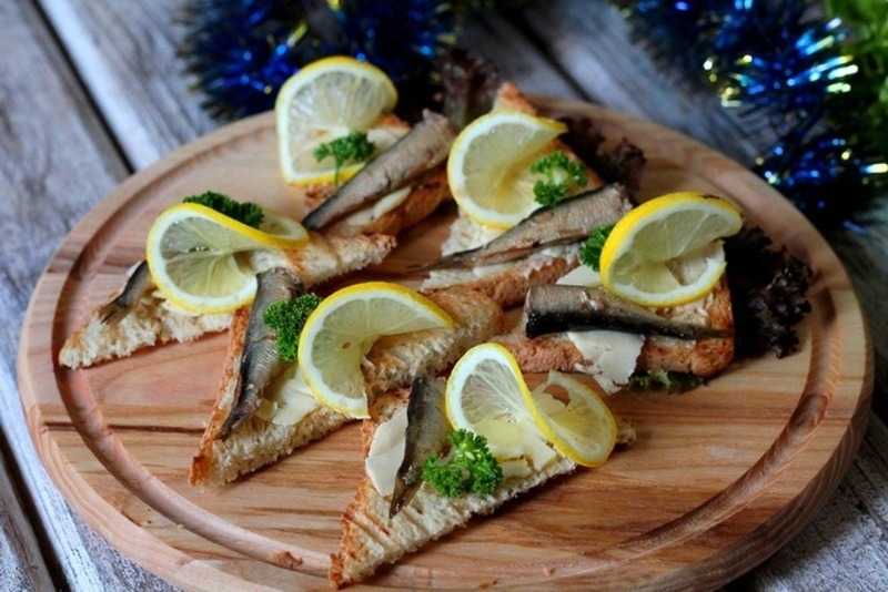 Бутерброды со шпротами — вкусные рецепты на праздничный стол