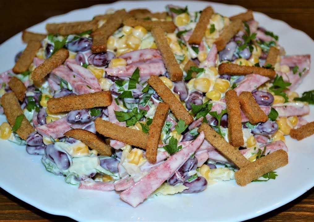 Салат венеция с колбасой и корейской морковью