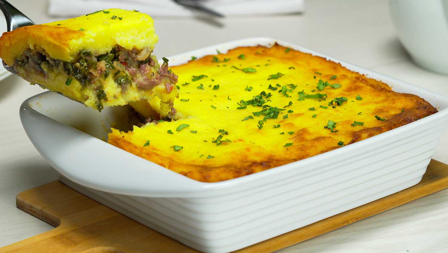 Самая вкусная картофельная запеканка с фаршем в духовке — 6 простых рецептов