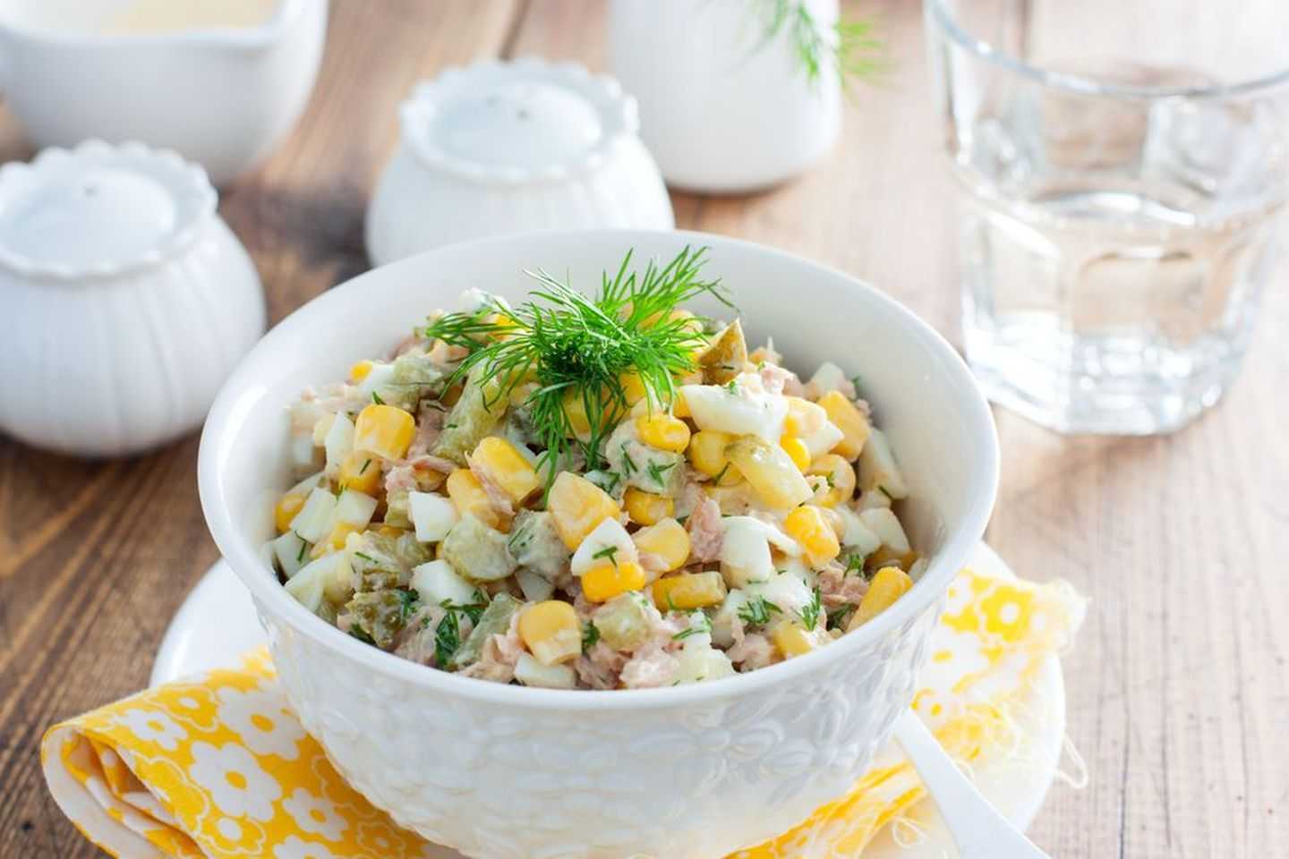 Салат с курицей и огурцами – 10 вкусных рецептов