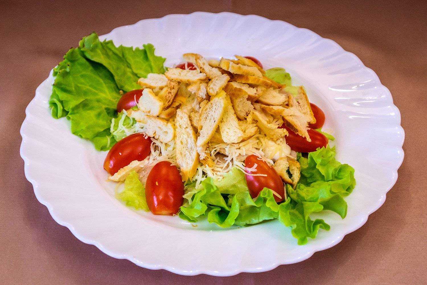 Салаты с курицей - 20 простых и очень вкусных рецептов