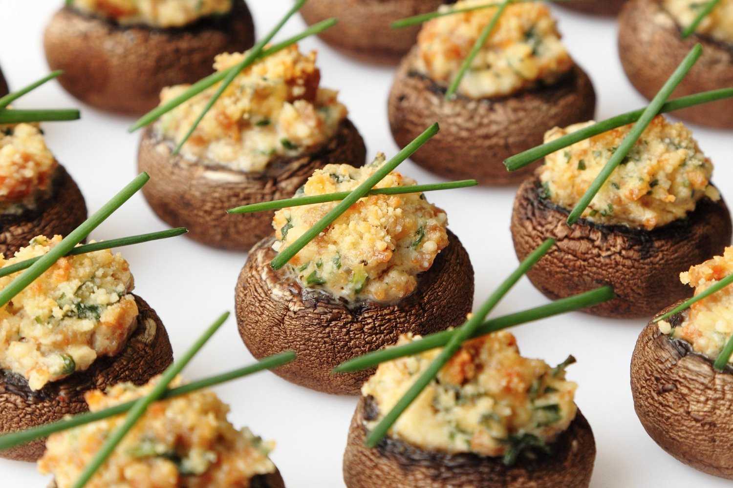 Вкусные закуски из грибов и овощей Пошаговые кулинарные рецепты с фото Горячие и холодные закуски Приготовить вкусные закуски из грибов и овощей легко