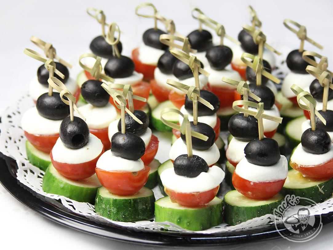 Канапе на новый год 2022: рецепты с фото, простые и вкусные    :: клео.ру