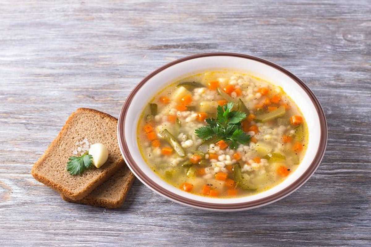 Рыбный суп из хека: рецепты с овощами и крупами