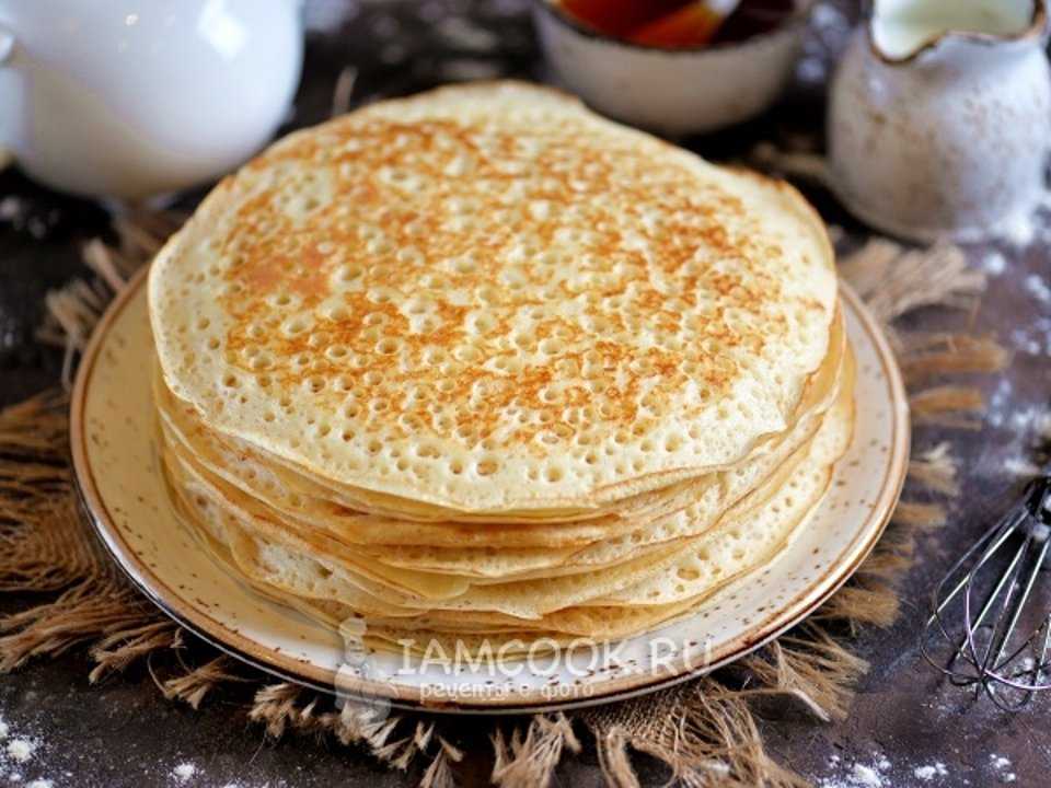 Заварные блины на молоке и кипятке — 10 вкусных рецептов тонких блинчиков с дырочками
