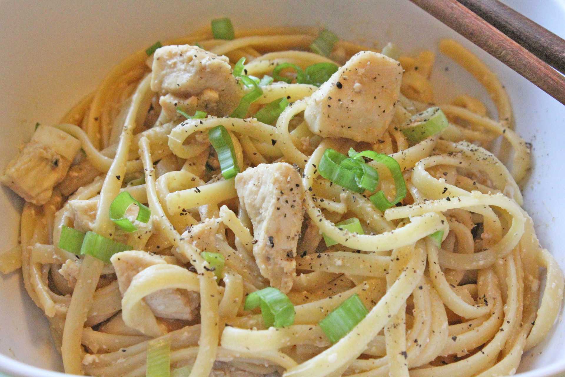 Подлива из курицы: 6 фото рецептов для вкусного ужина