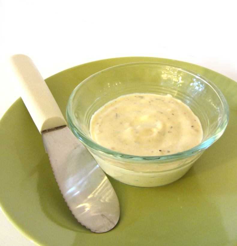 Соус для куриного филе - как готовить диетический, чесночный, медовый или белый с фото