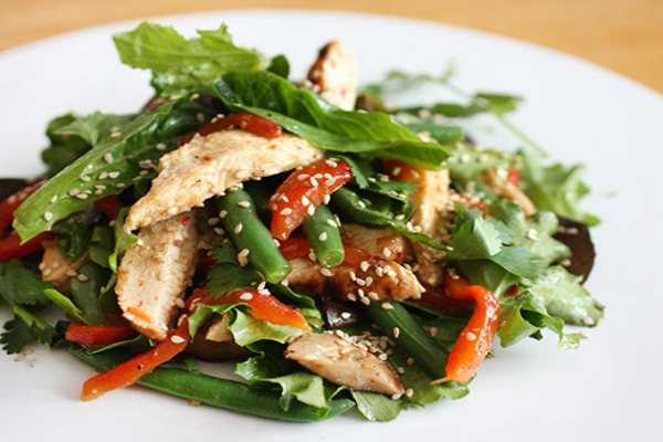 Горячий салат с курицей в разных вкусных и питательных рецептах