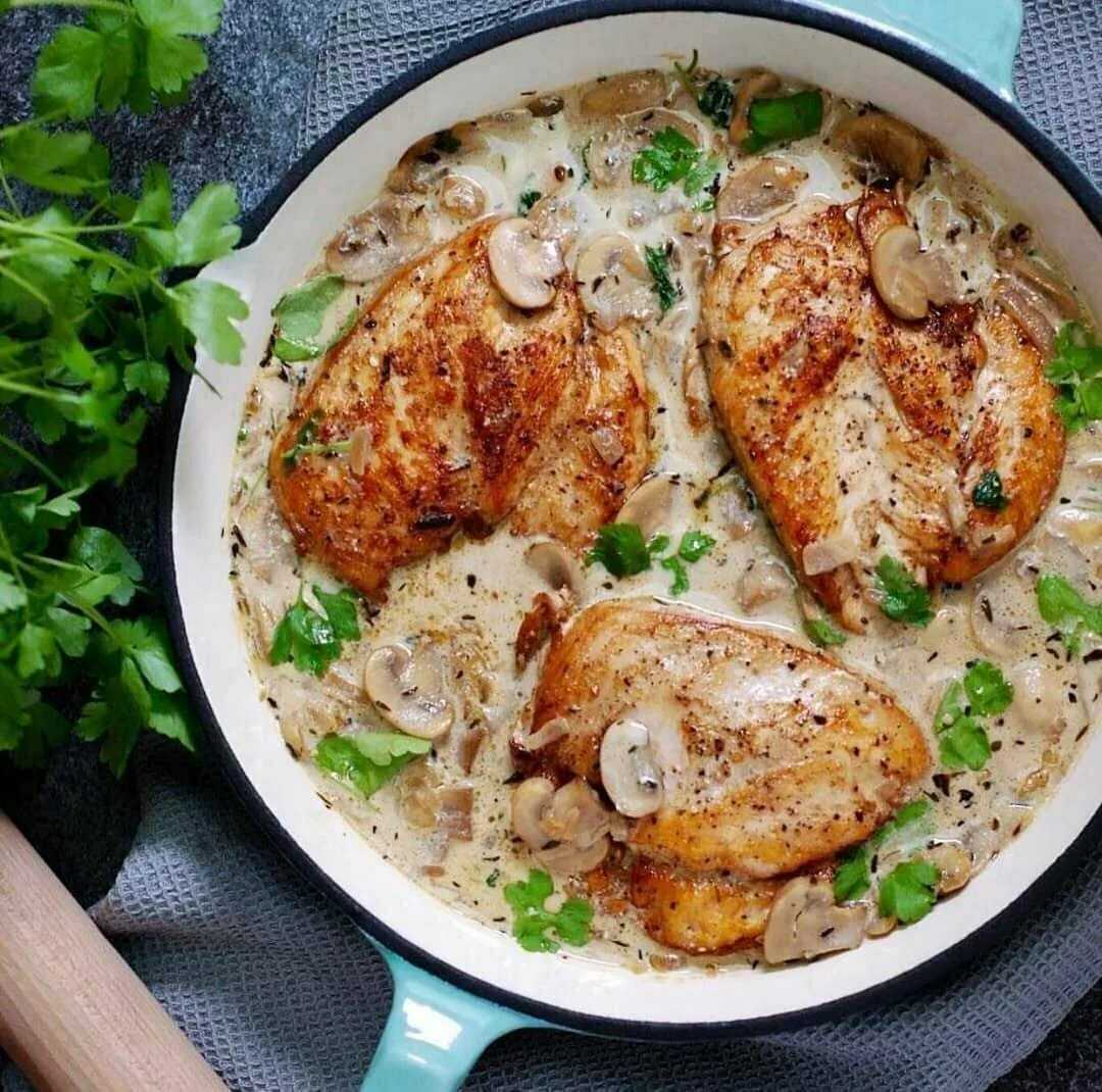 Заварная куриная грудка в молоке
