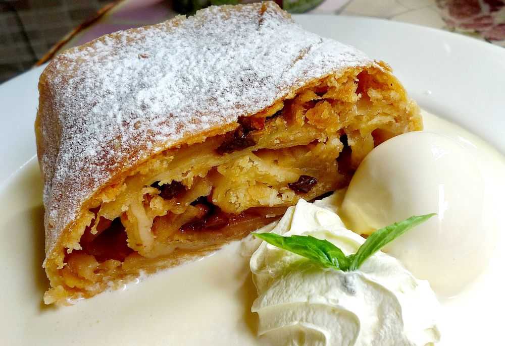 Яблочный штрудель - 20 рецептов приготовления пошагово - 1000.menu