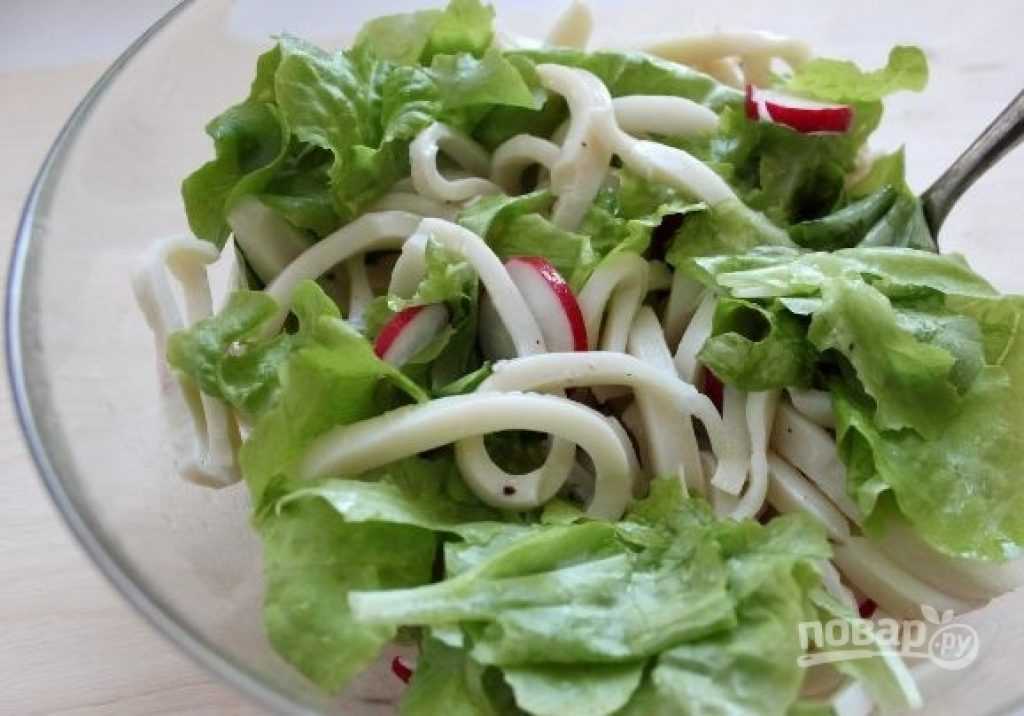 Салат с кальмарами - 7 самых вкусных и простых рецептов салата из кальмаров