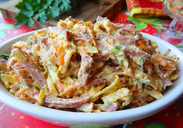 Блинчики с колбасой — 7 самых вкусных рецептов