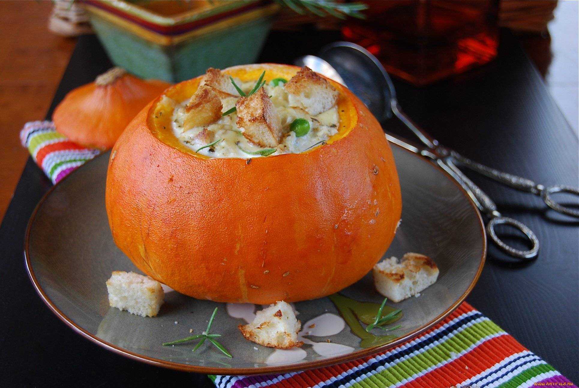 Тыква запеченная в духовке кусочками: 5 вкусных рецептов