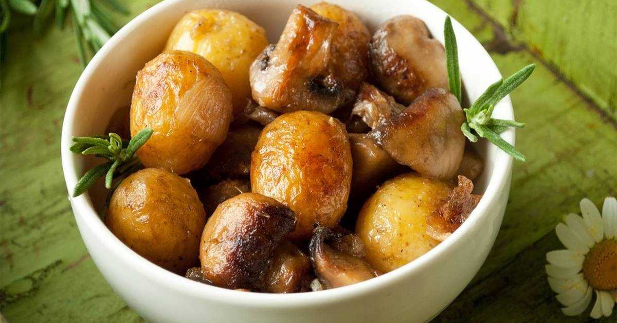 Свинина с грибами в мультиварке – нежное мясо с волшебным ароматом! как быстро сделать свинину с грибами в мультиварке - автор екатерина данилова - журнал женское мнение