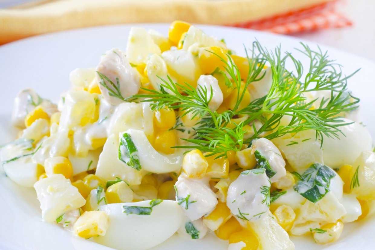 Салаты с солеными огурцами - 10 очень вкусных рецептов