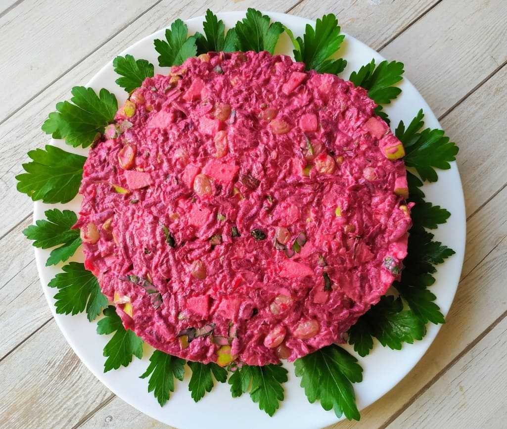 Салаты из вареной свеклы - 20 простых и вкусных рецептов