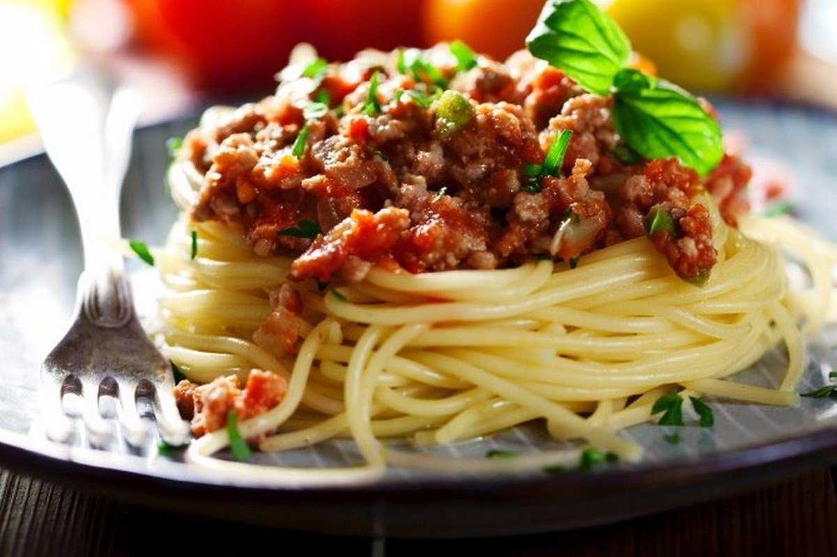 Макароны с фаршем на сковороде − 7 вкусных и аппетитных рецептов