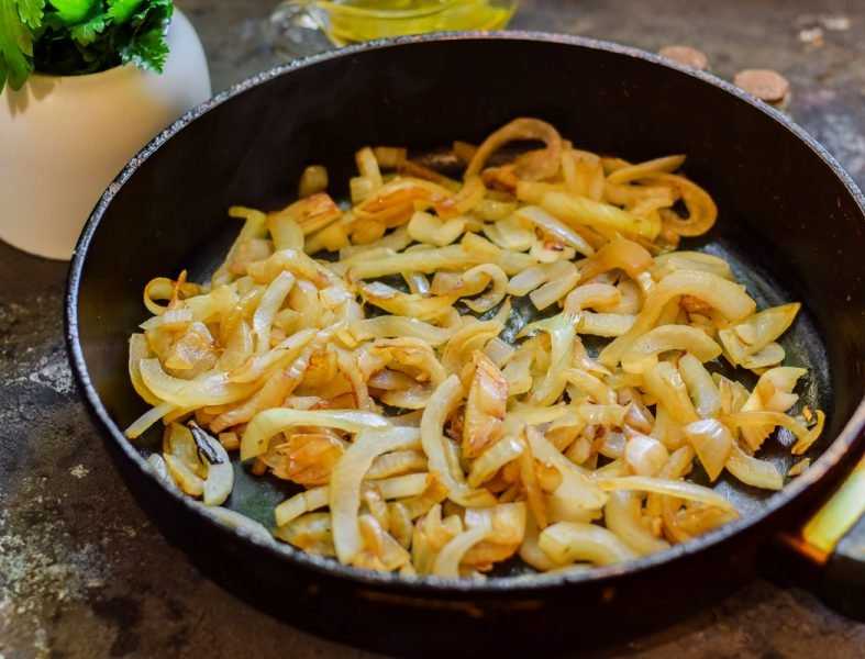 Как жарить лук? как приготовить вкусный жареный лук. хрустящий жареный лук