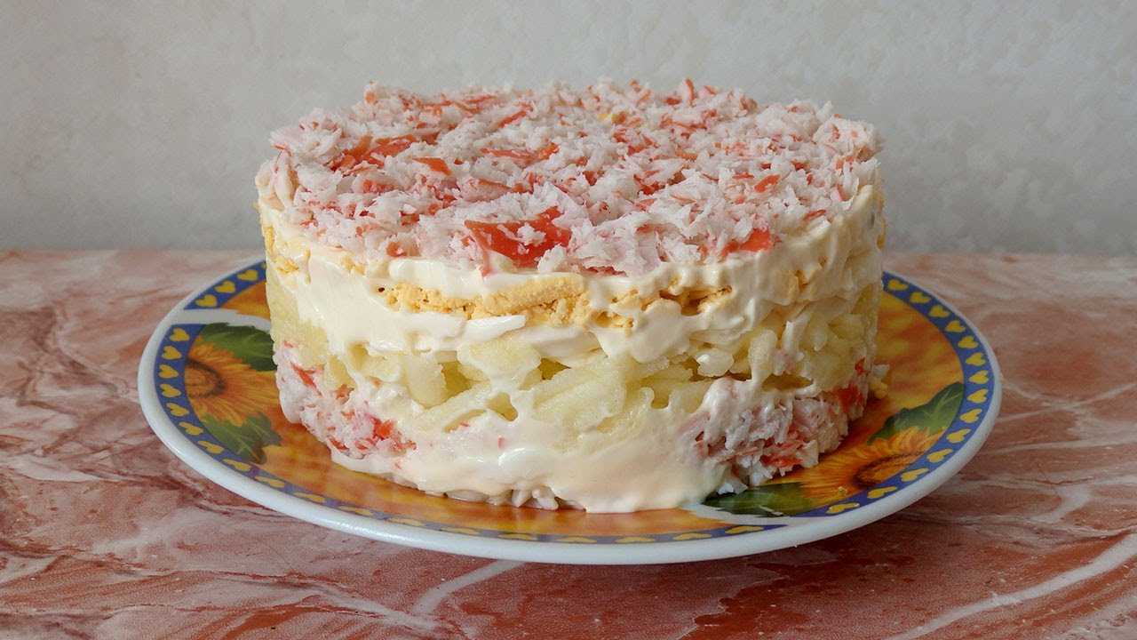 Салат нежный с крабовыми палочками картошкой