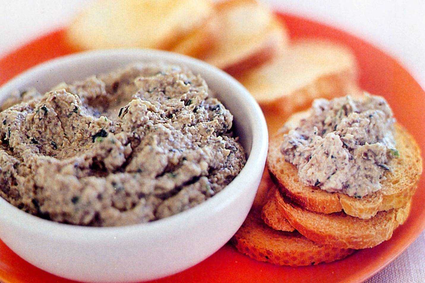 Как приготовить паштет из грибов на зиму в банках: через мясорубку, блендером, с овощами. грибной паштет на зиму в домашних условиях: из опят, вешенок, лисичек, шампиньонов, белых грибов