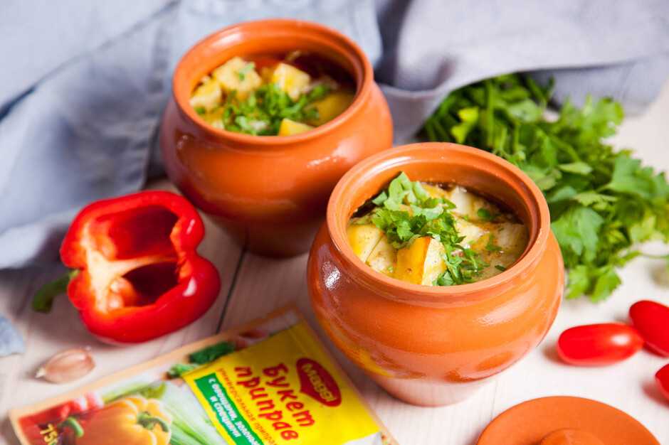 Горшочки в духовке с курицей и картошкой - как пошагово готовить в домашних условиях