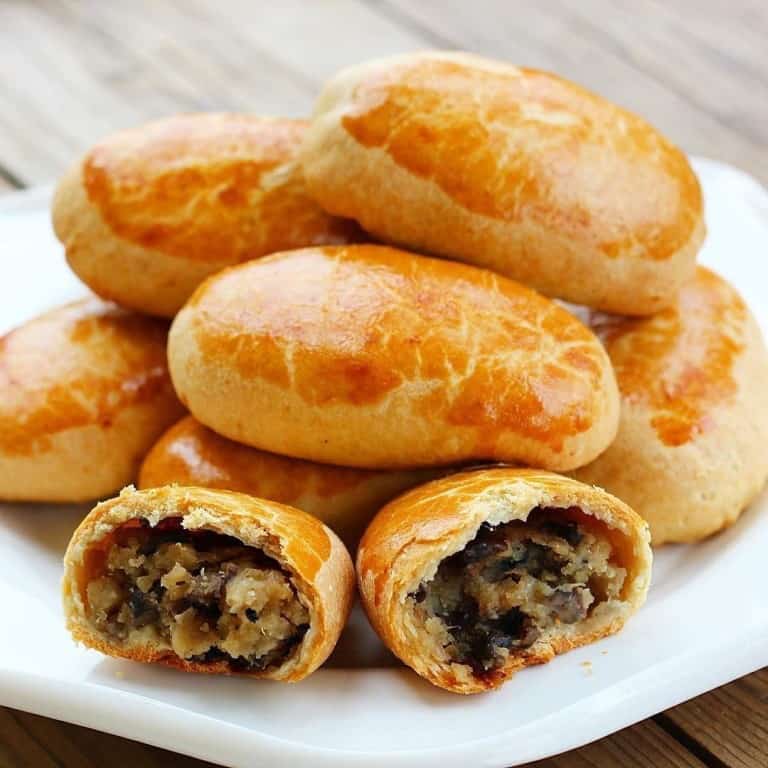 Грибная начинка для пирожков из дрожжевого теста. пирожки с грибами и картошкой
