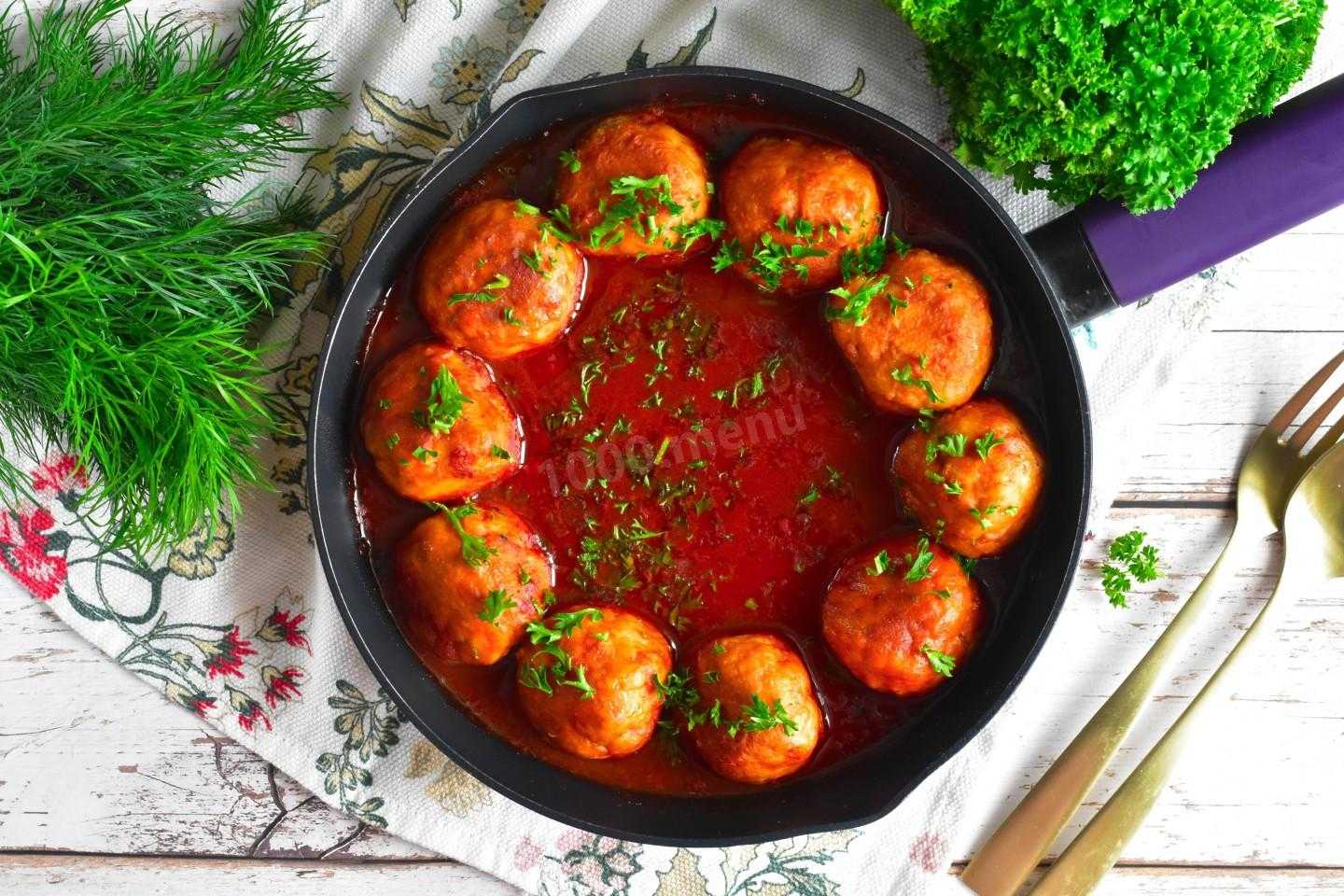 Тефтели с рисом и сливочной подливкой в духовке. | школа красоты