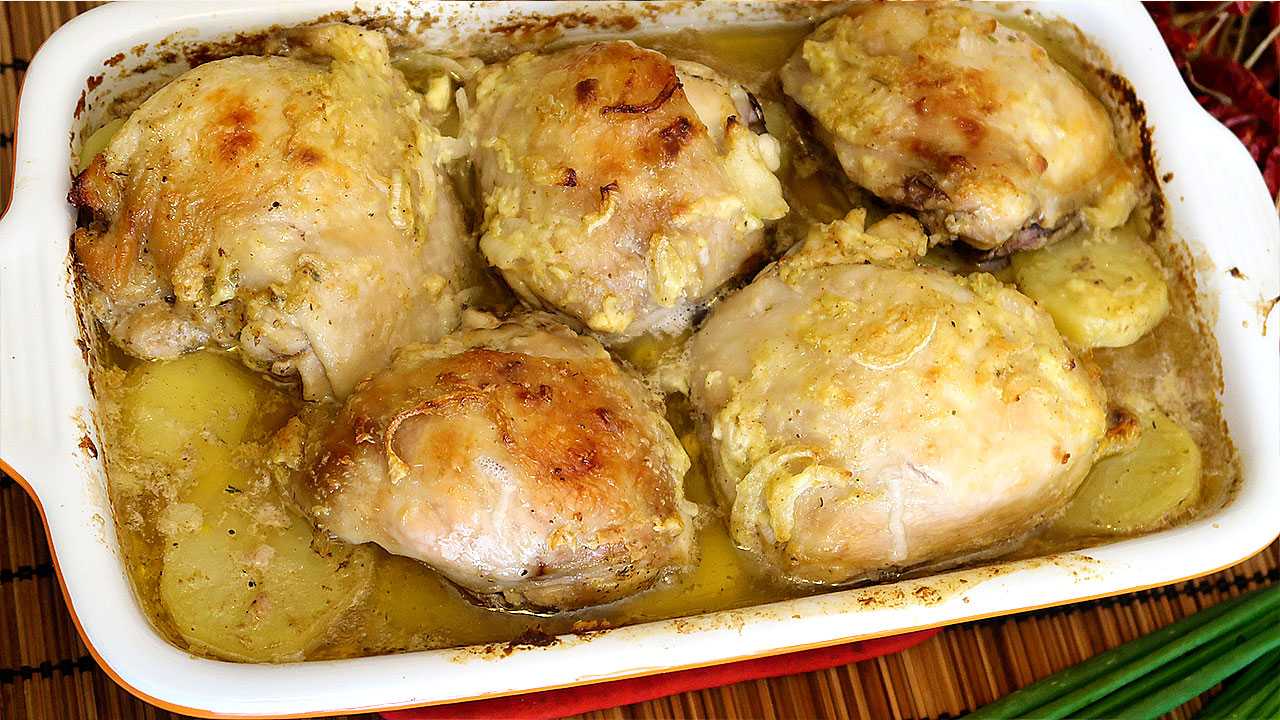 Куриные бедра в духовке — 5 рецептов вкусных бедрышек с хрустящей корочкой