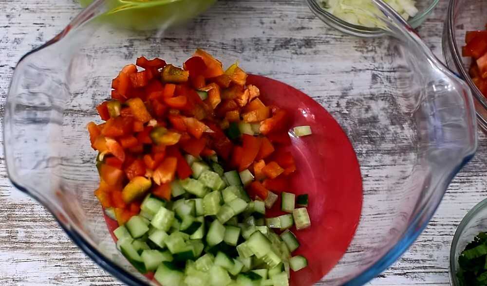 Салаты с жареной картошкой. рецепты вкусных салатов с жареным картофелем соломкой