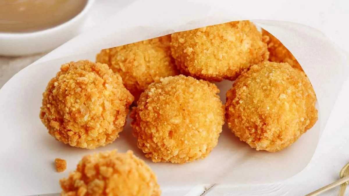 Сырные шарики — простые и вкусные рецепты шариков с сыром, как в ресторане