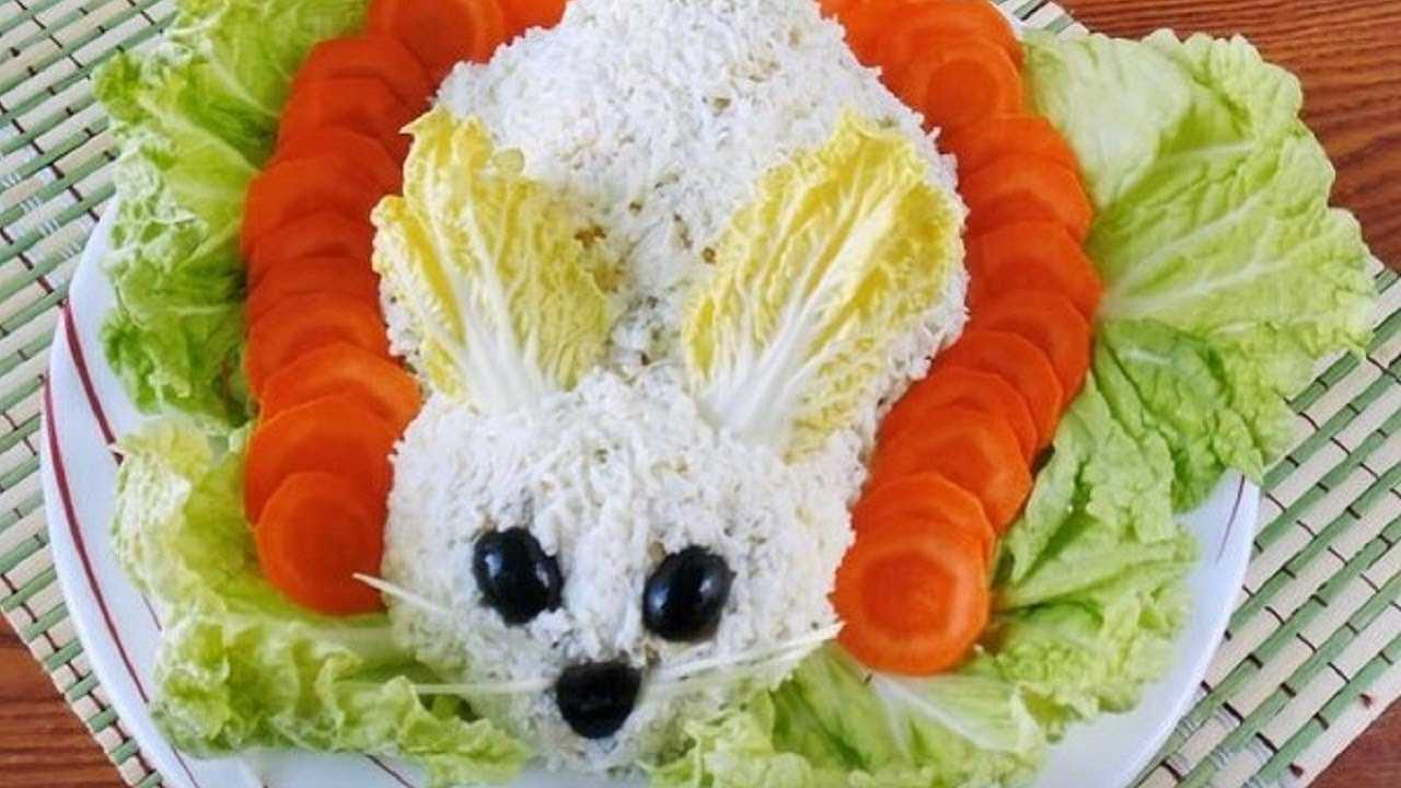 Салат в виде кролика