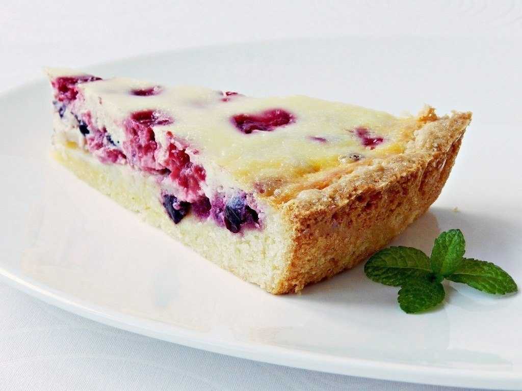 Песочный пирог с ягодами: рецепты