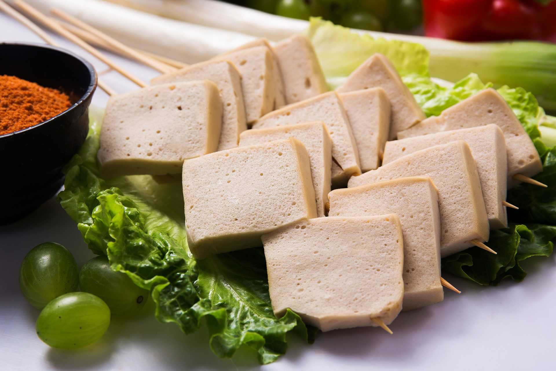 Сыр тофу из чего делают польза. Tofu - сыр тофу. Тофу Полотняный. Сыр тофу Япония. Юньнаньский тофу.