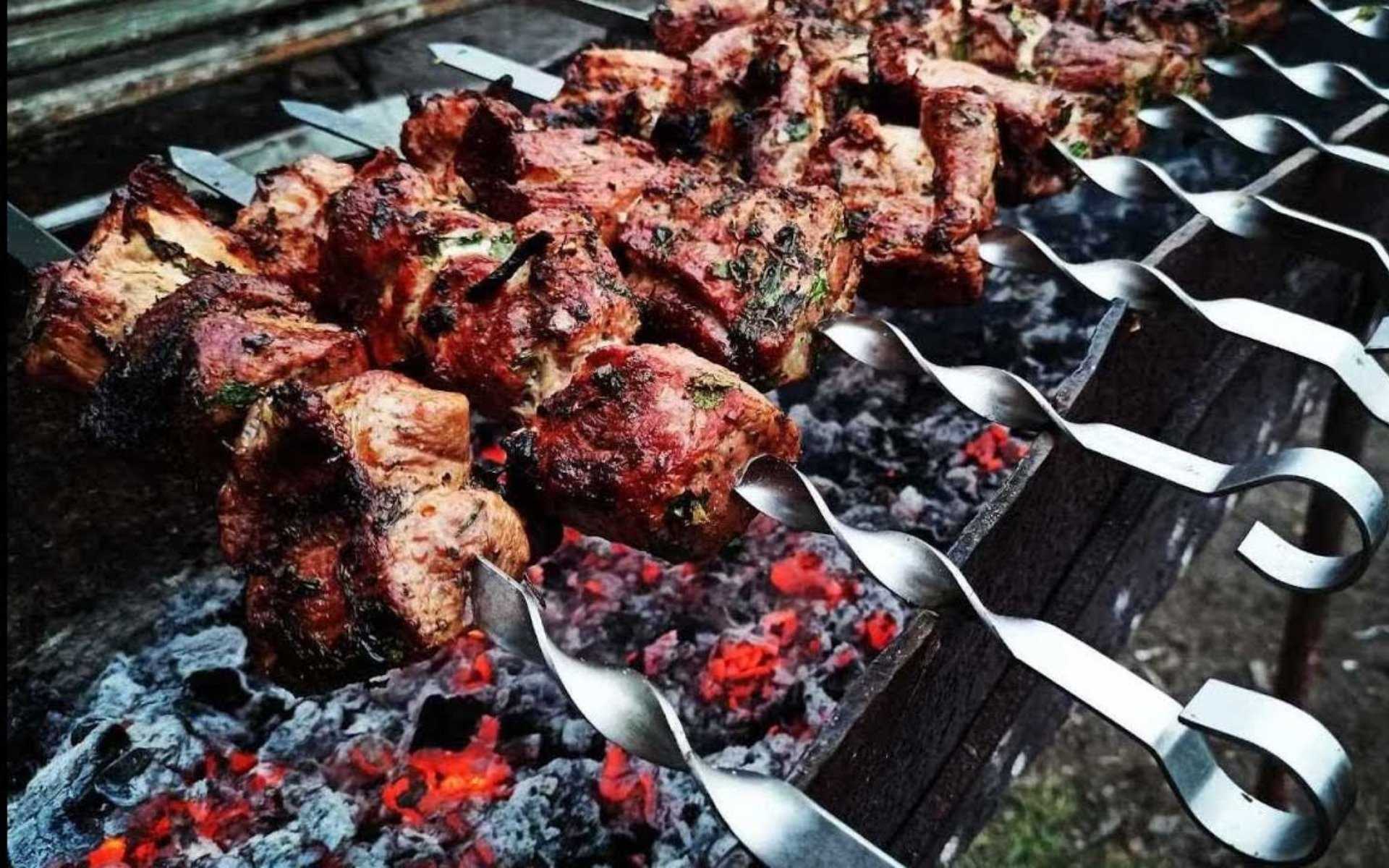 Шашлык из свинины и самый вкусный маринад к нему