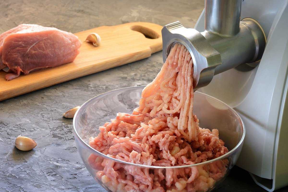 Фарш на пельмени - сочный и вкусный: 10 рецептов начинки для домашних пельменей