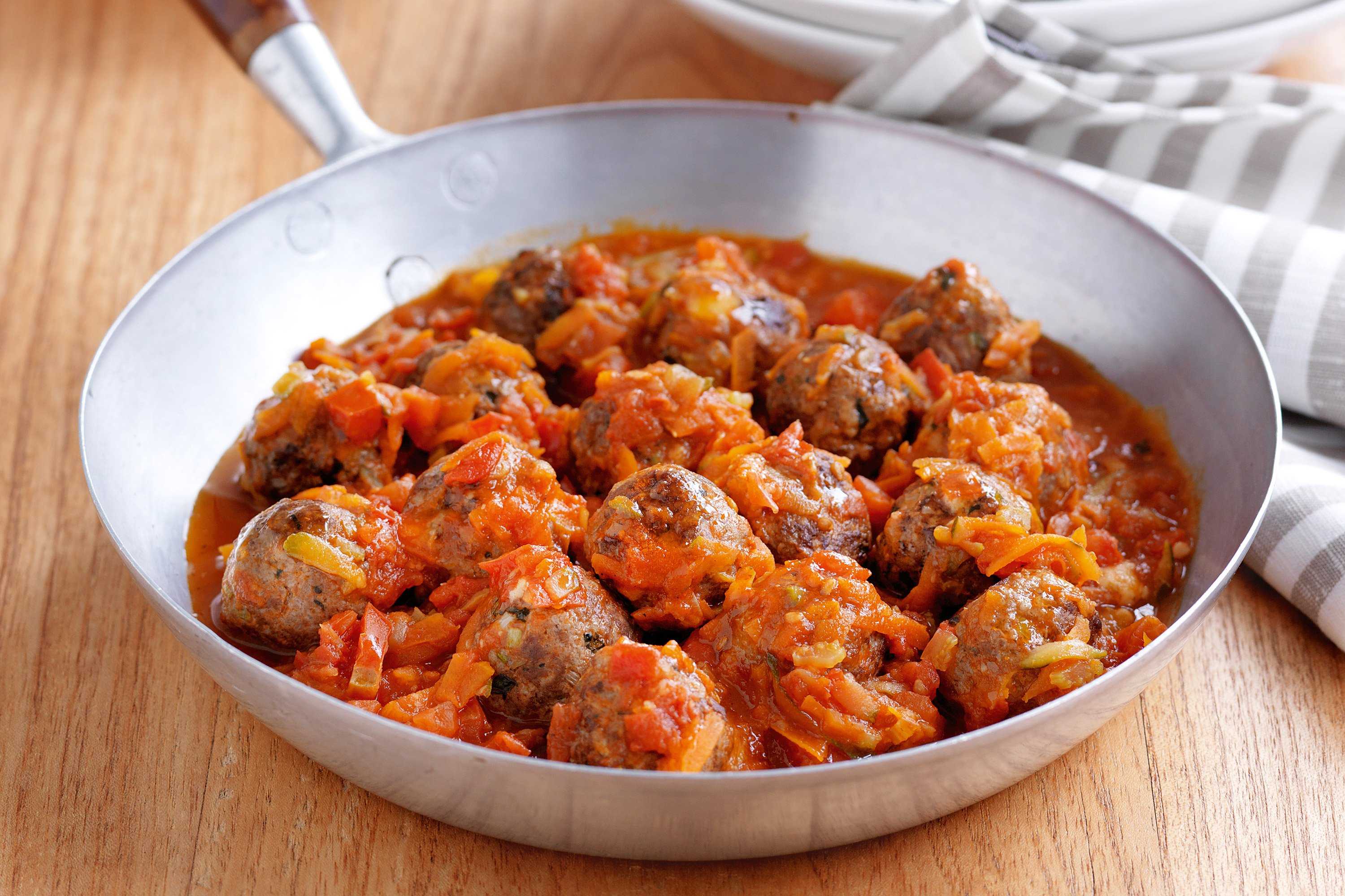 Как быстро и вкусно приготовить соус для тефтелей Тефтели в томатном соусе Тефтели в сливочном соусе Тефтели в грибном соусе Тефтельки готовятся быстро, а особую нежность и сочность им придаёт соус для тефтелей