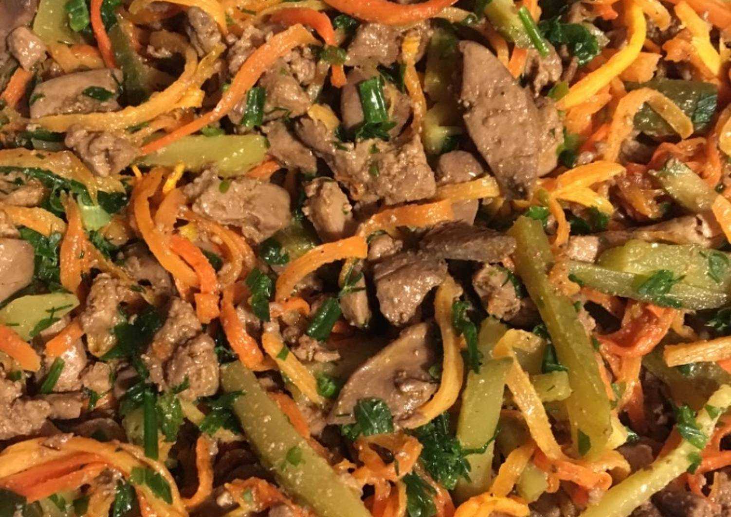 Салат с печенью корейской морковью кукурузой