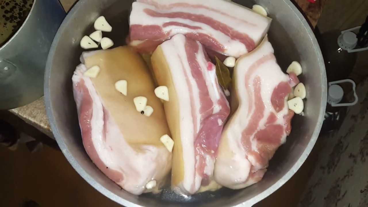 Сало с чесноком - фото-рецепты: в рассоле, сухим способом, вареное, через мясорубку