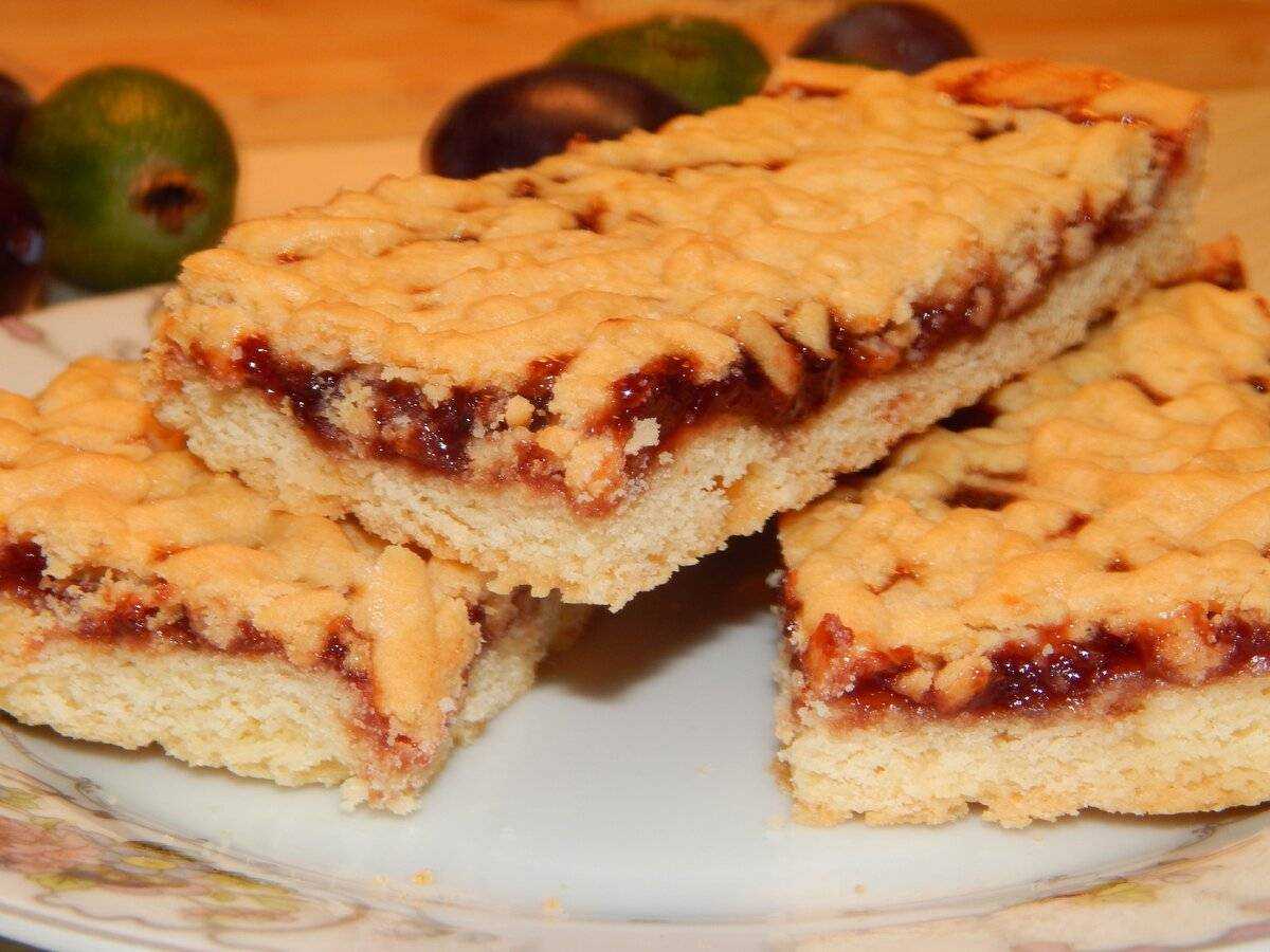 Что приготовить из ревеня — 12 рецептов простых и вкусных сладких блюд