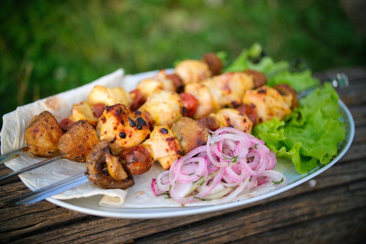 Сочный шашлык из куриной грудки и самый вкусный маринад, чтобы мясо было мягким