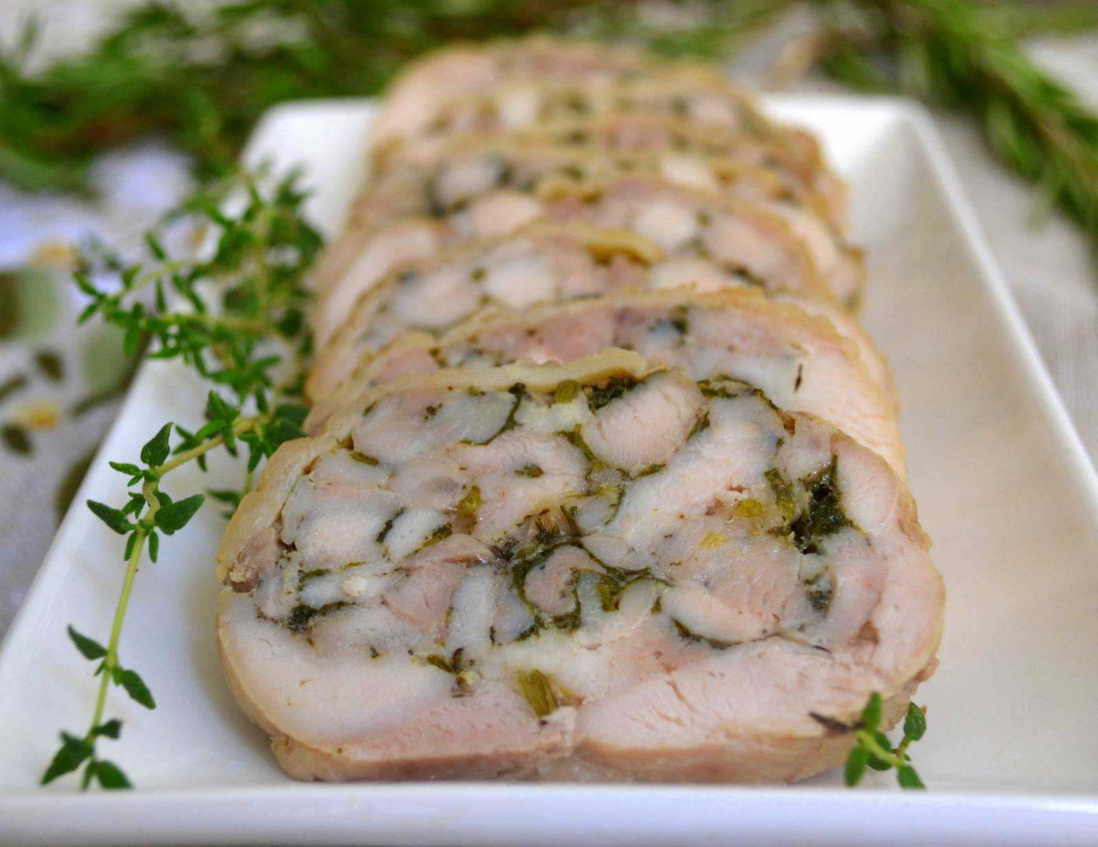 Куриный рулет с сыром и укропом - вкусные рецепты
