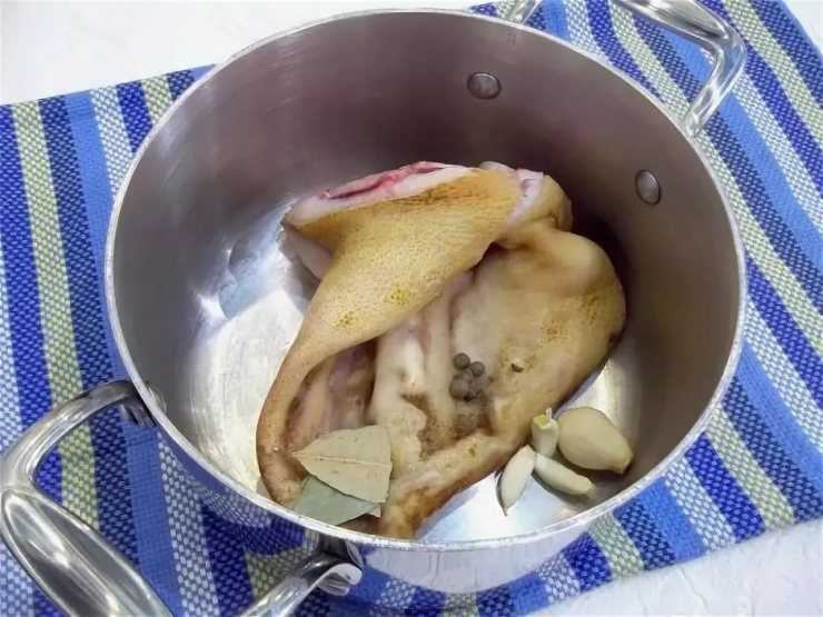 Свиные уши: польза и вред, фото, рецепты приготовления, сколько варить